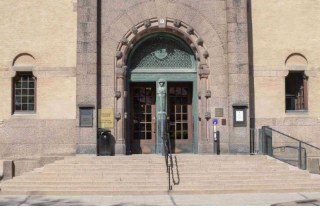 Hur går en rättegång till?